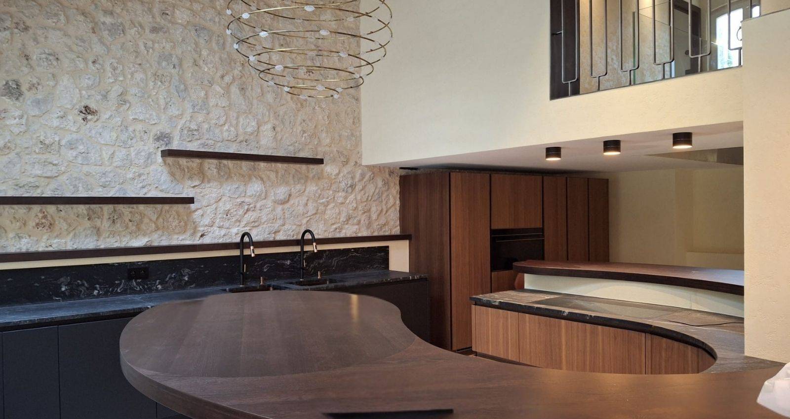 cuisine-marbre-granit-pierre-naturelle-eze